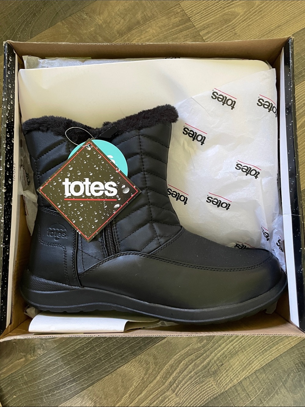 totes Black Quilted Faux-Fur Collar Winter Boots